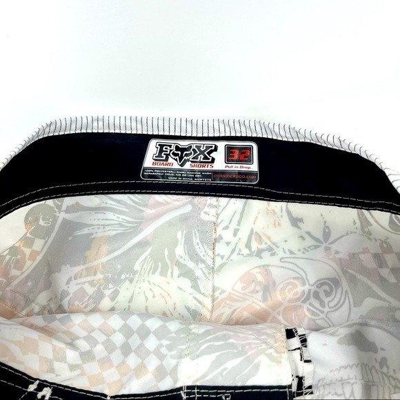 Fox Graphic Swim Suit - Picture 4 of 6